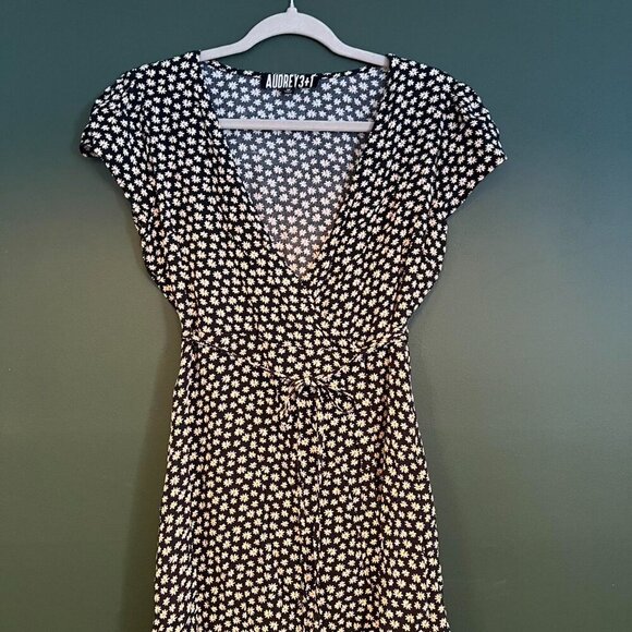 Daisy Print Wrap Mini Dress - Picture 5 of 5